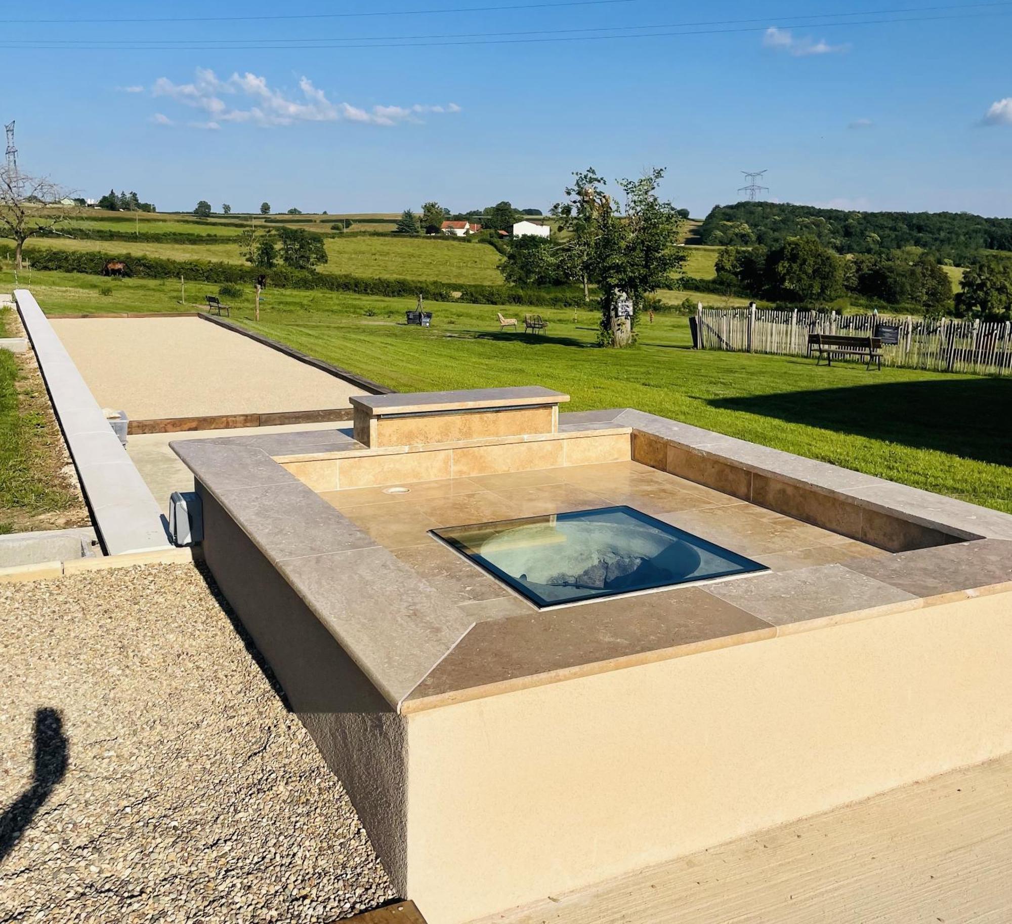 Le Lodge Spa Saint-Laurent-d'Andenay Luaran gambar