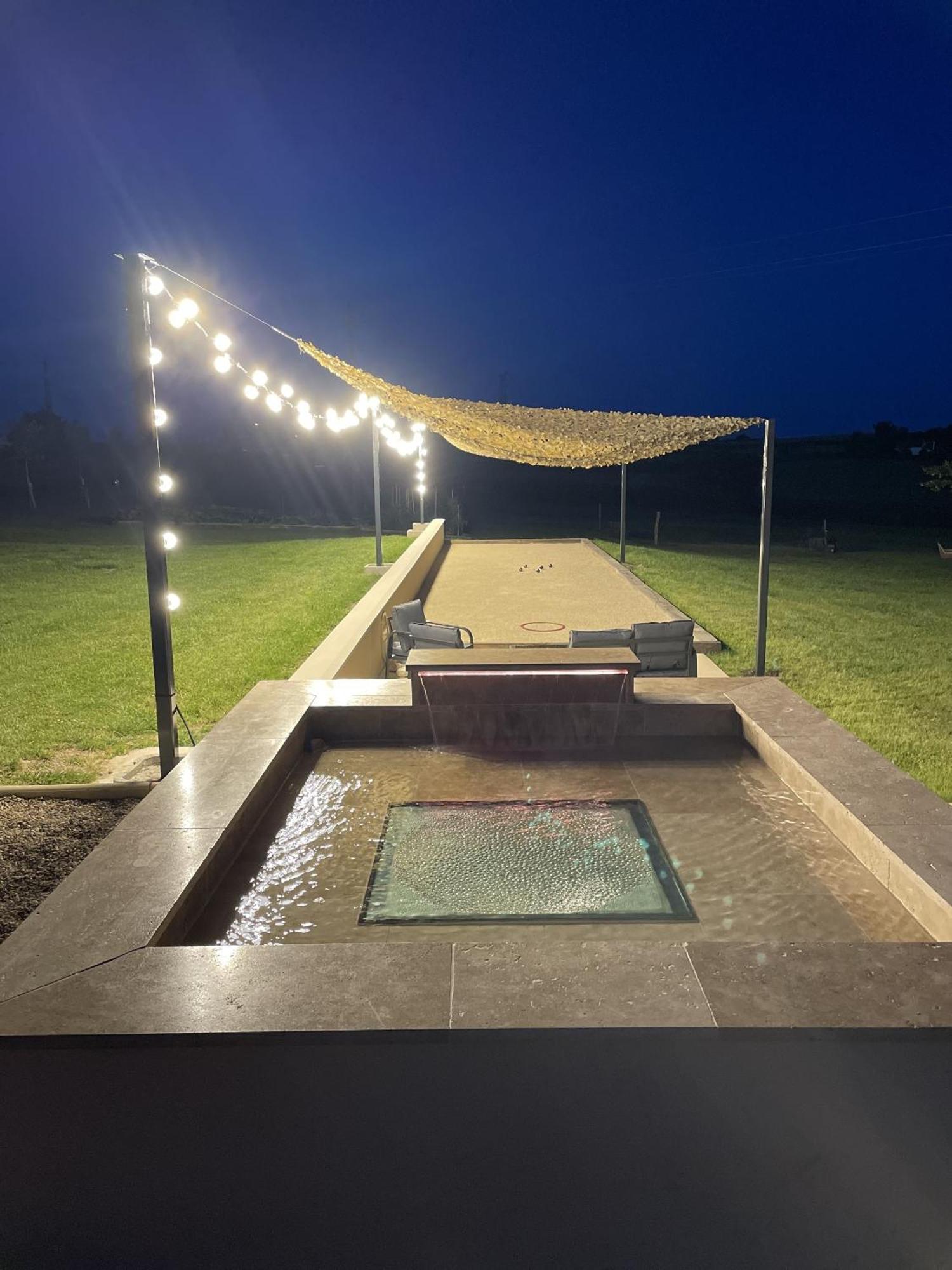 Le Lodge Spa Saint-Laurent-d'Andenay Luaran gambar
