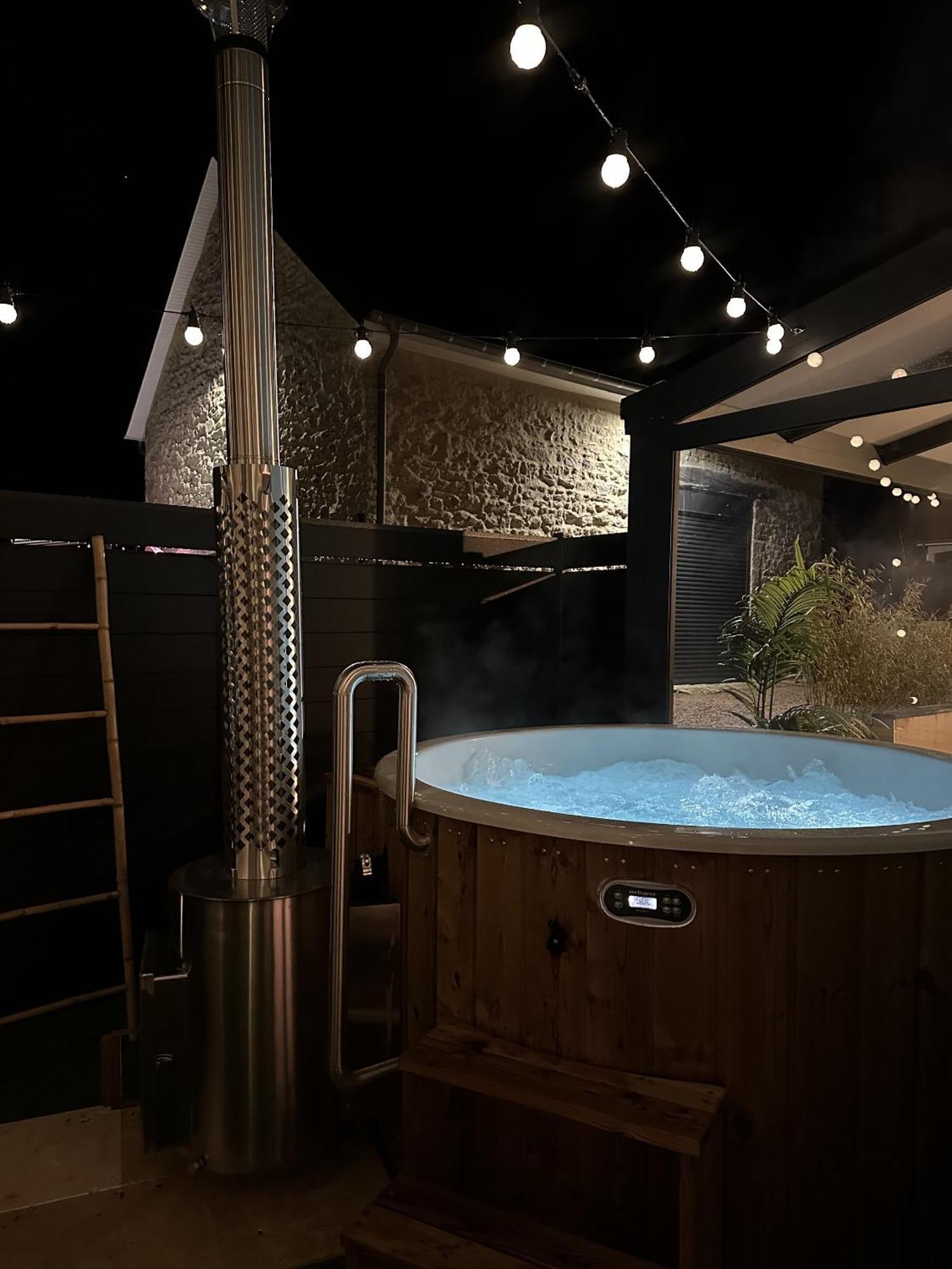 Le Lodge Spa Saint-Laurent-d'Andenay Luaran gambar